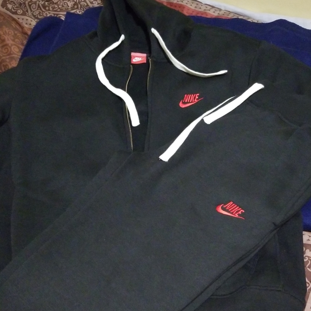 Nike Jogging Suit